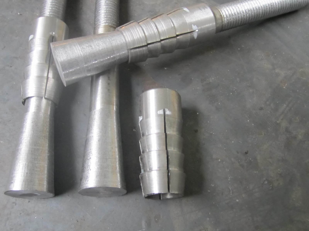 fundbolt611.jpg fundbolt611.jpg